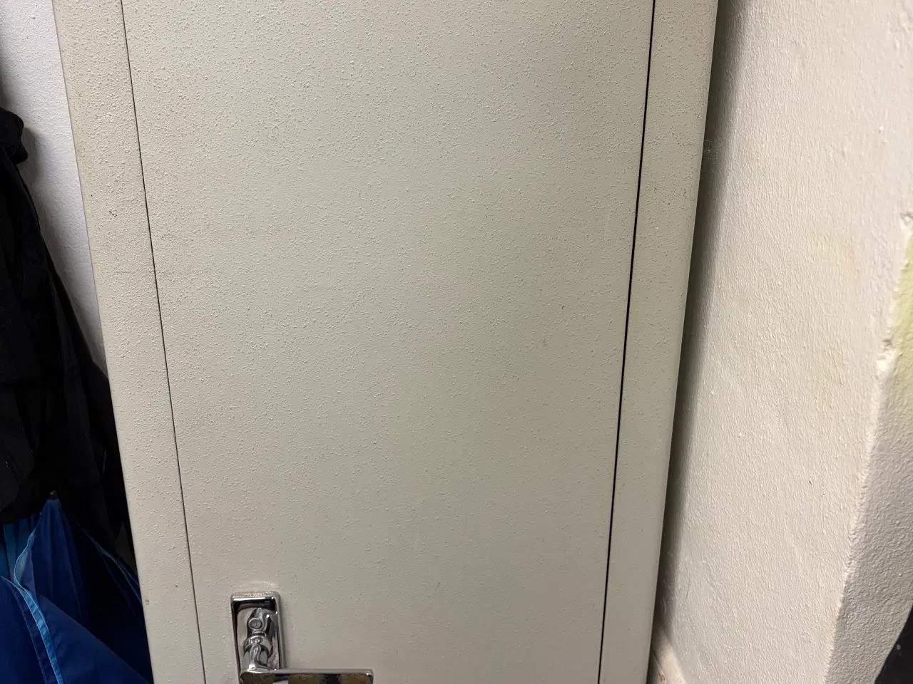 Billede 2 - Våbenskab til 5 våben