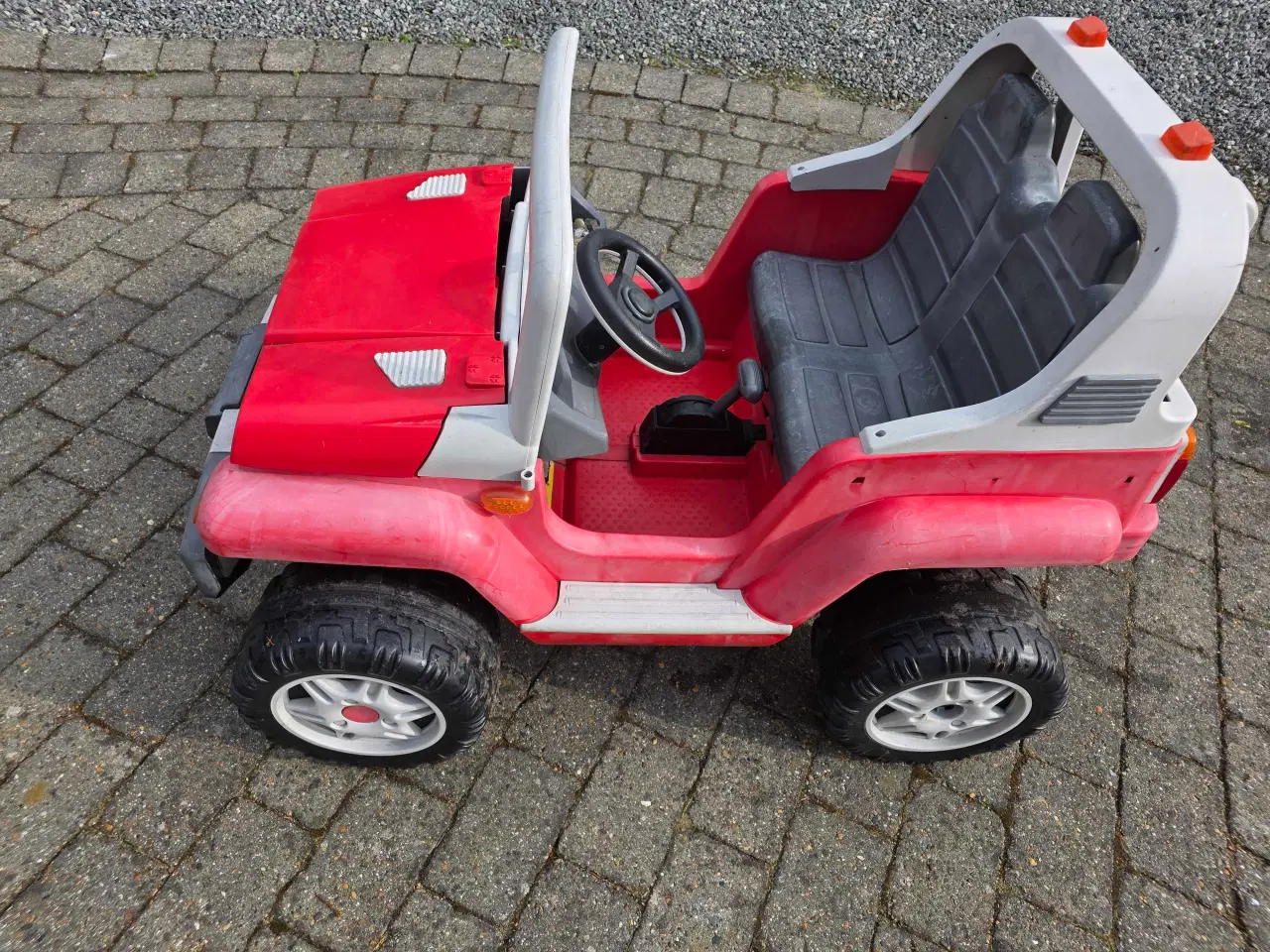 Billede 1 - Elbil til børn 2-7 år