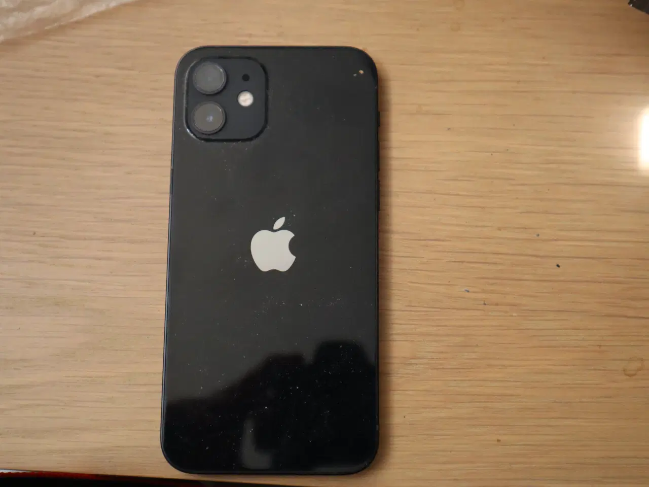 Billede 2 - Iphone 12 med lader