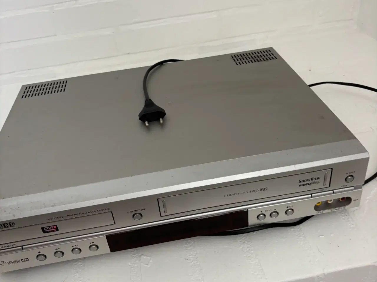 Billede 4 - VHS og DVD afspiller i et, sælges. 