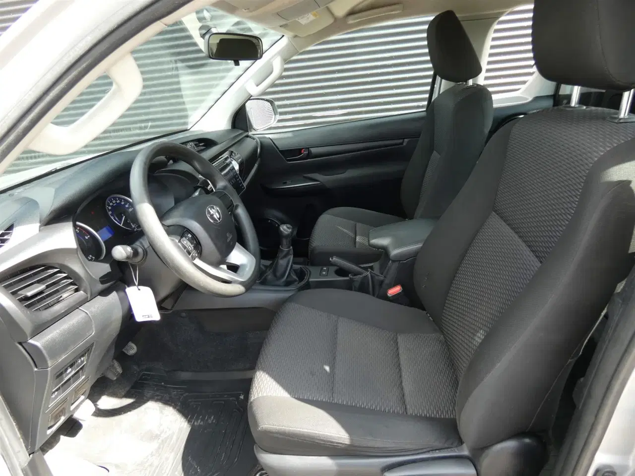 Billede 8 - Toyota HiLux Extra Cab 2,4 D-4D T2 AWD 150HK Pick-Up 6g