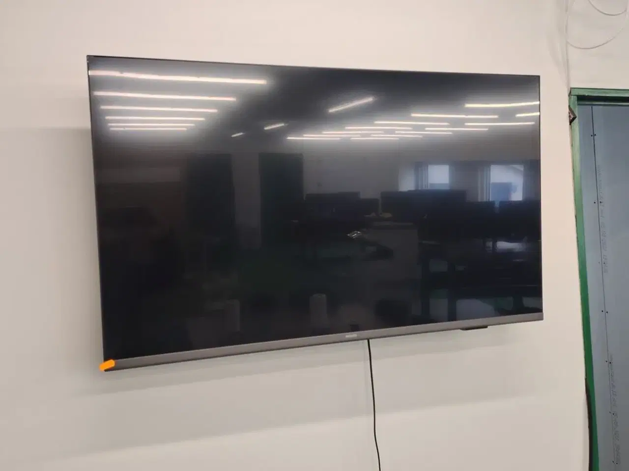 Billede 1 - TV med vægophæng PHILIPS Ca. 43"