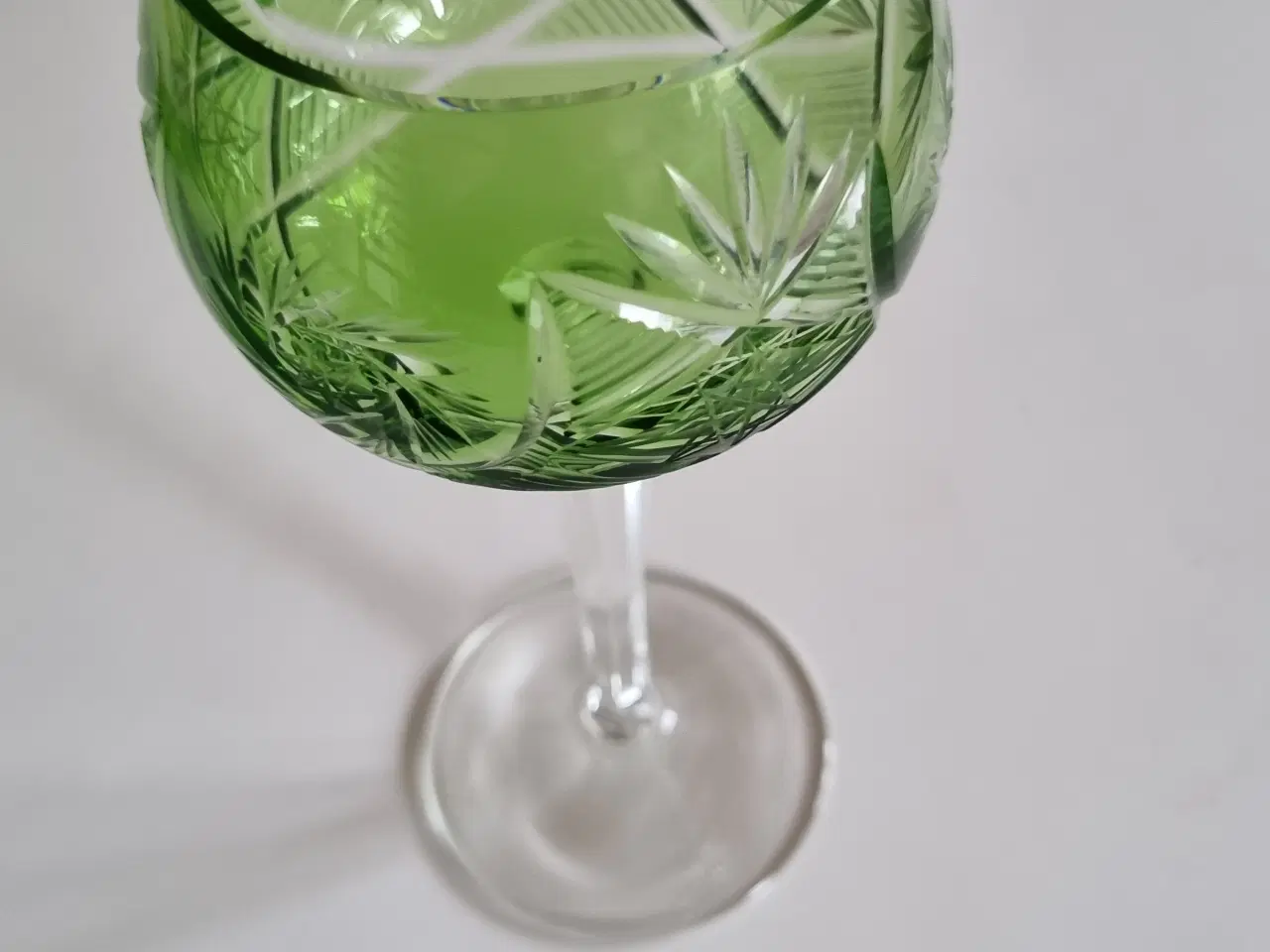 Billede 2 - Bøhmisk glas/rømerglas i grøn.
