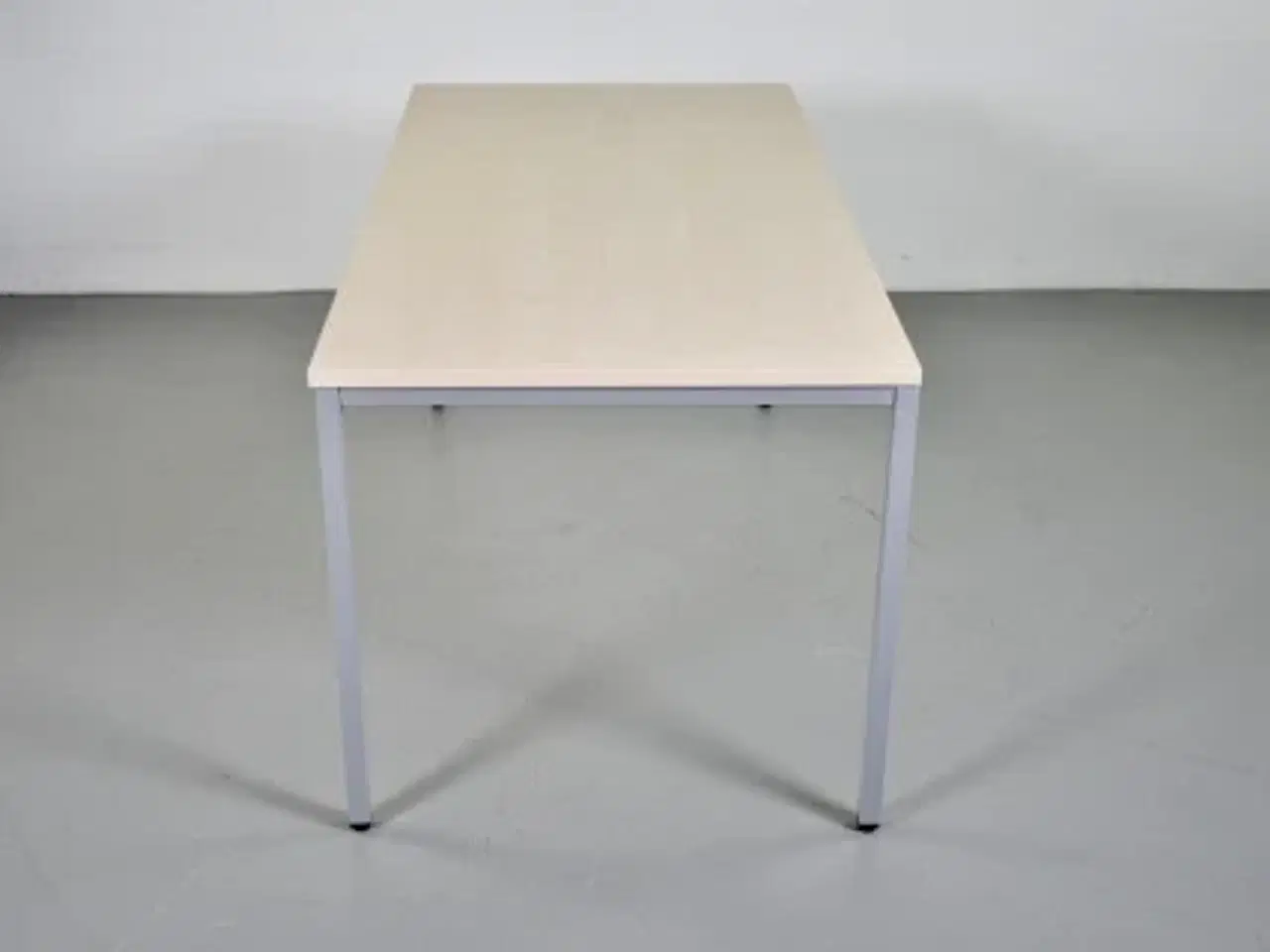 Billede 2 - Kantinebord med birkeplade og alugråt stel