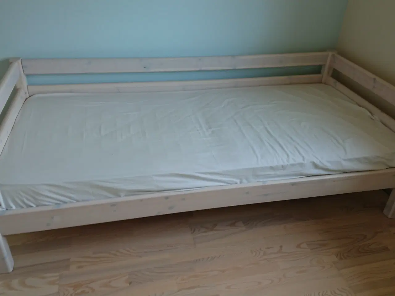 Billede 1 - Flexa seng inkl. madras