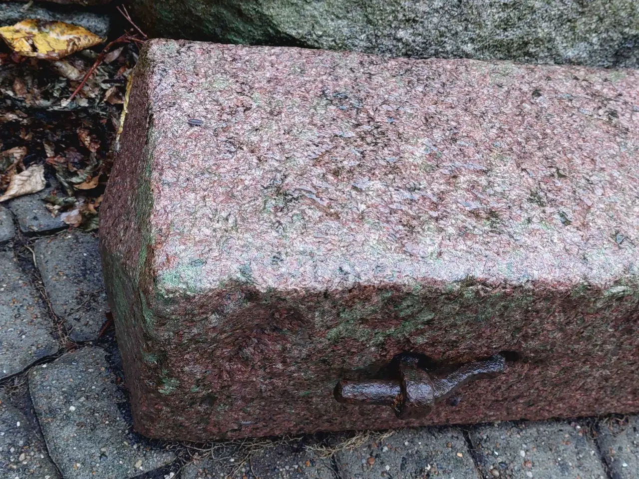 Billede 3 - Granit, gamle, hugget i dansk granit.