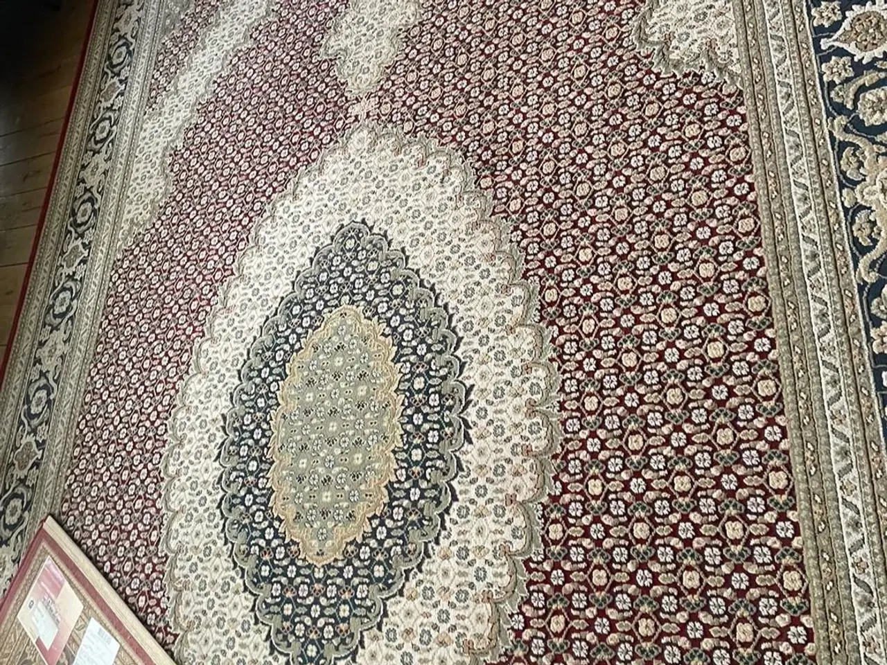 Billede 4 - Stort smukt belgisk gulvtæppe.