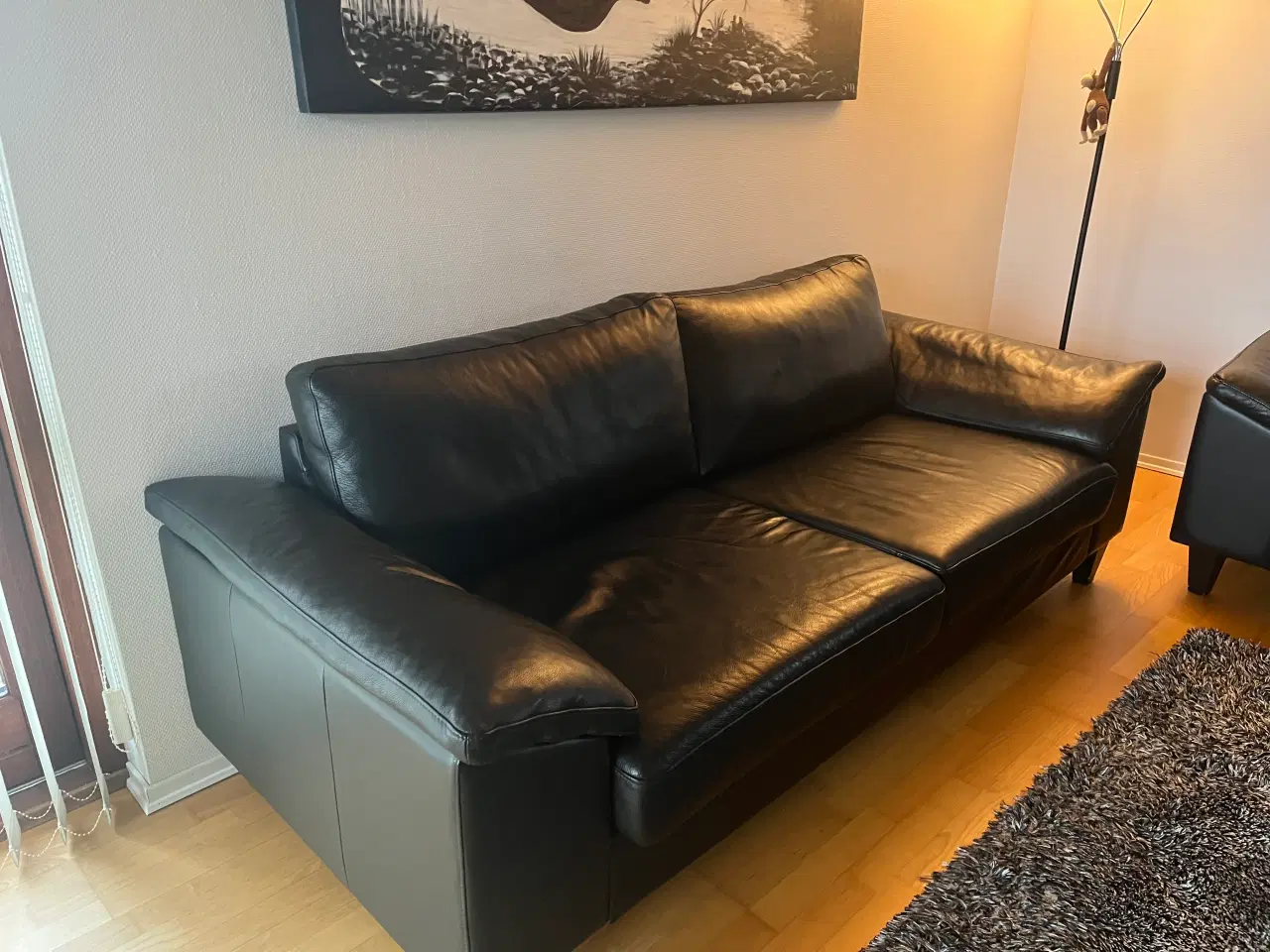 Billede 2 - Sort læder sofa