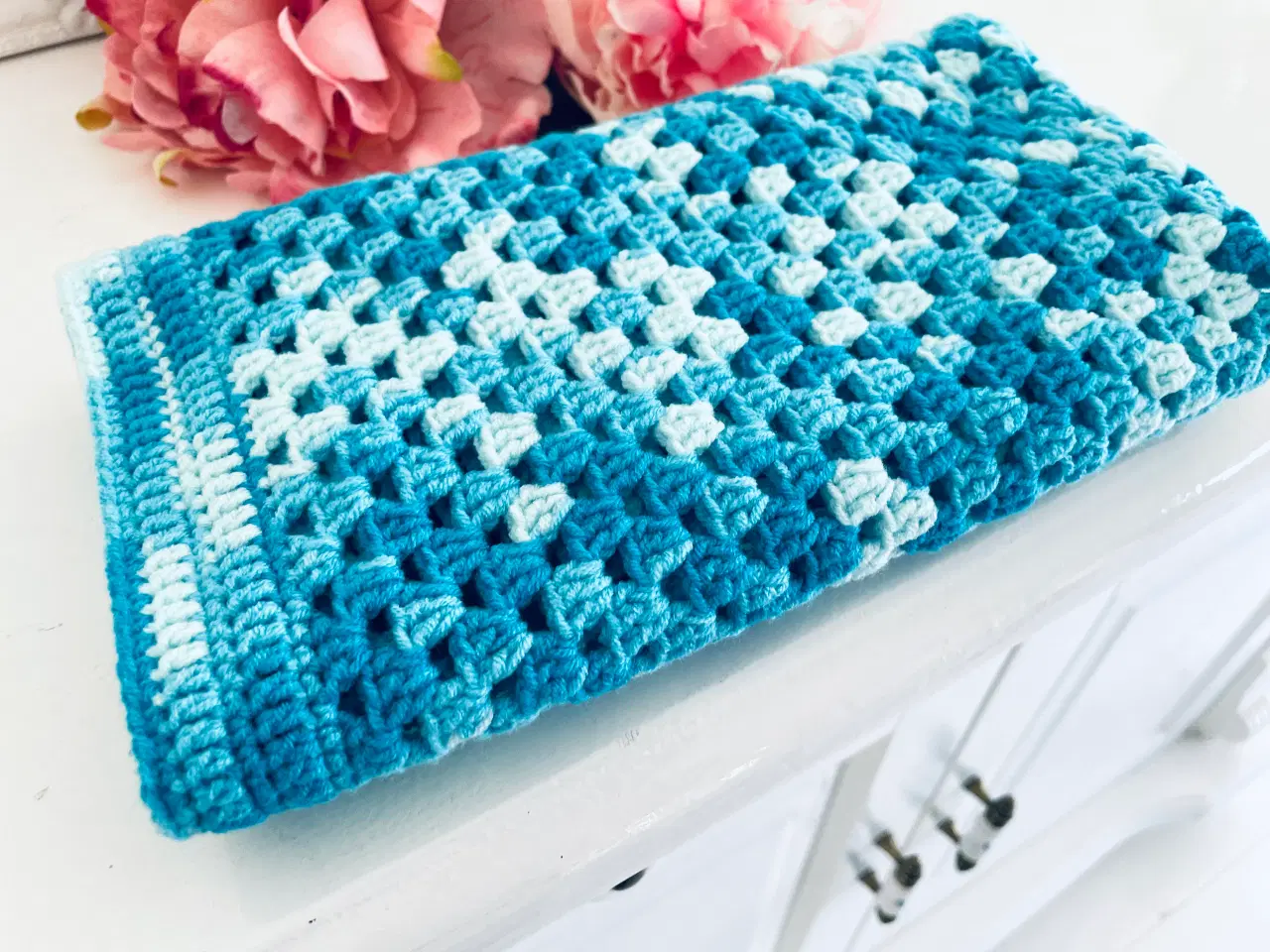 Billede 6 - Baby tæppe / håndarbejde 