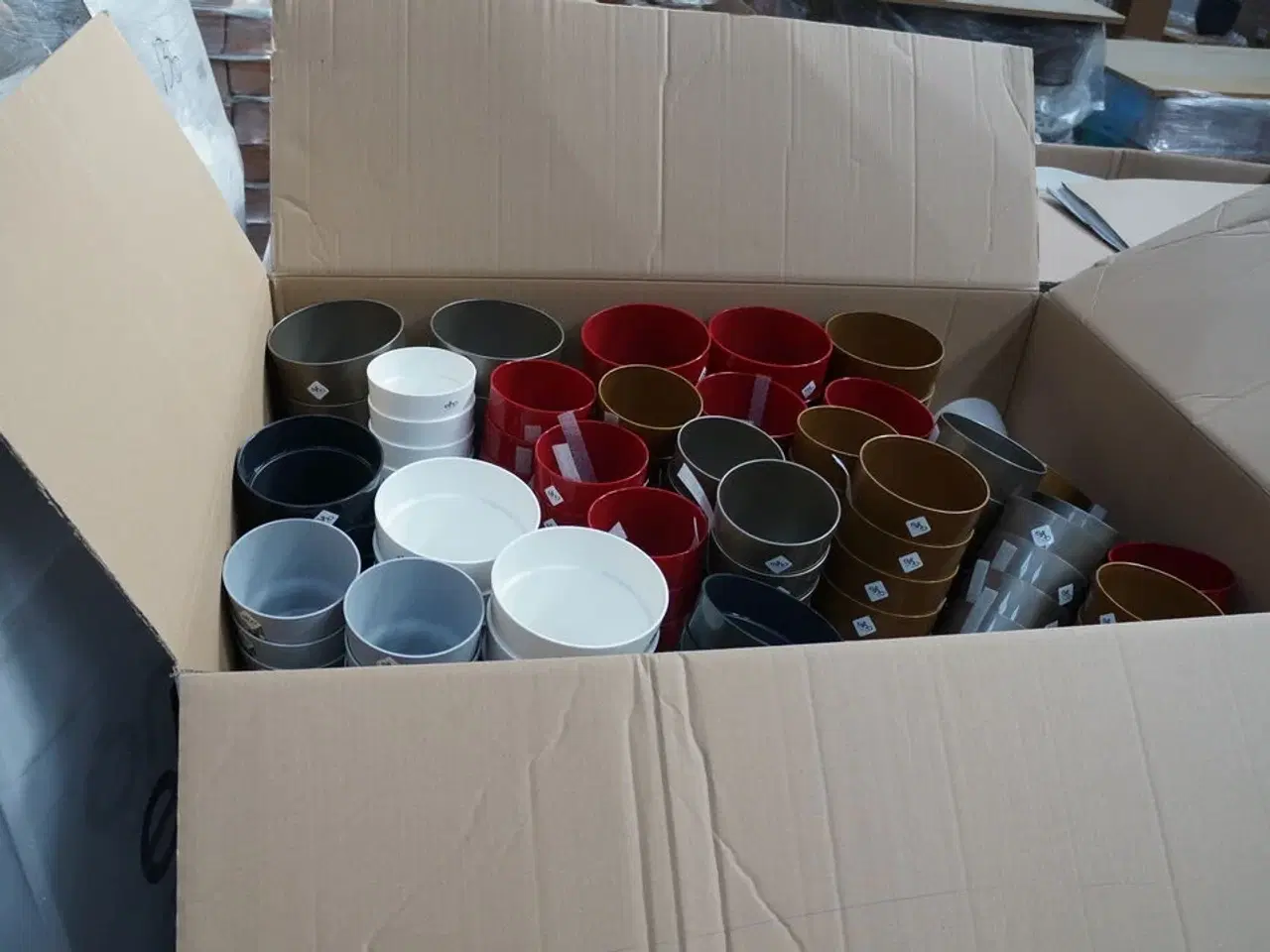 Billede 2 - Palle med diverse potter