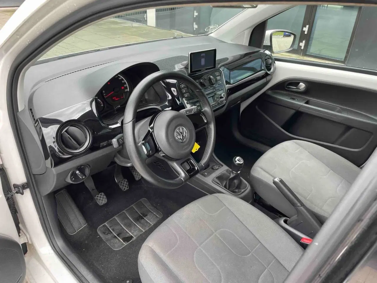 Billede 2 - VW up 1,0 MPI BMT Move 60HK 5d
