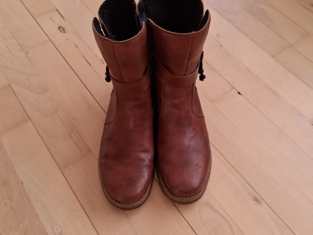 Billede 1 - Rieker støvle str.42  