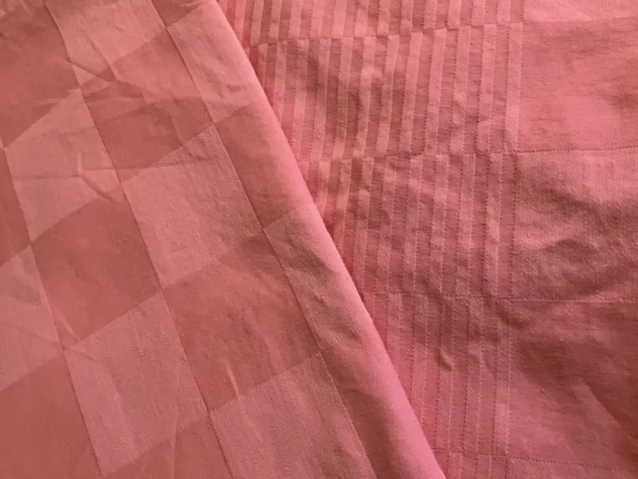Billede 3 - Pink retro dug