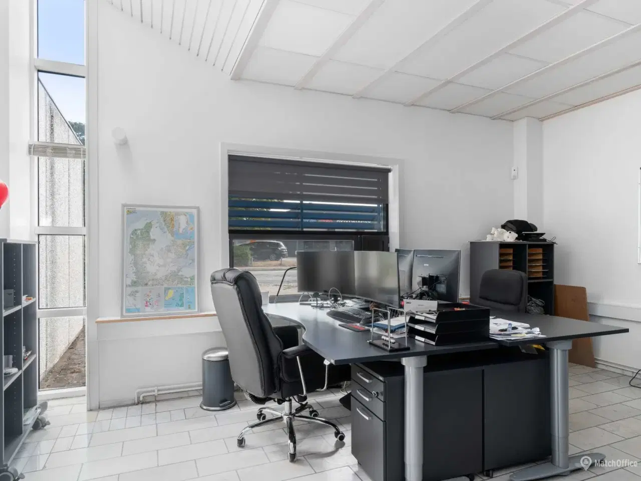 Billede 13 - Lyst og velbeliggende kontor