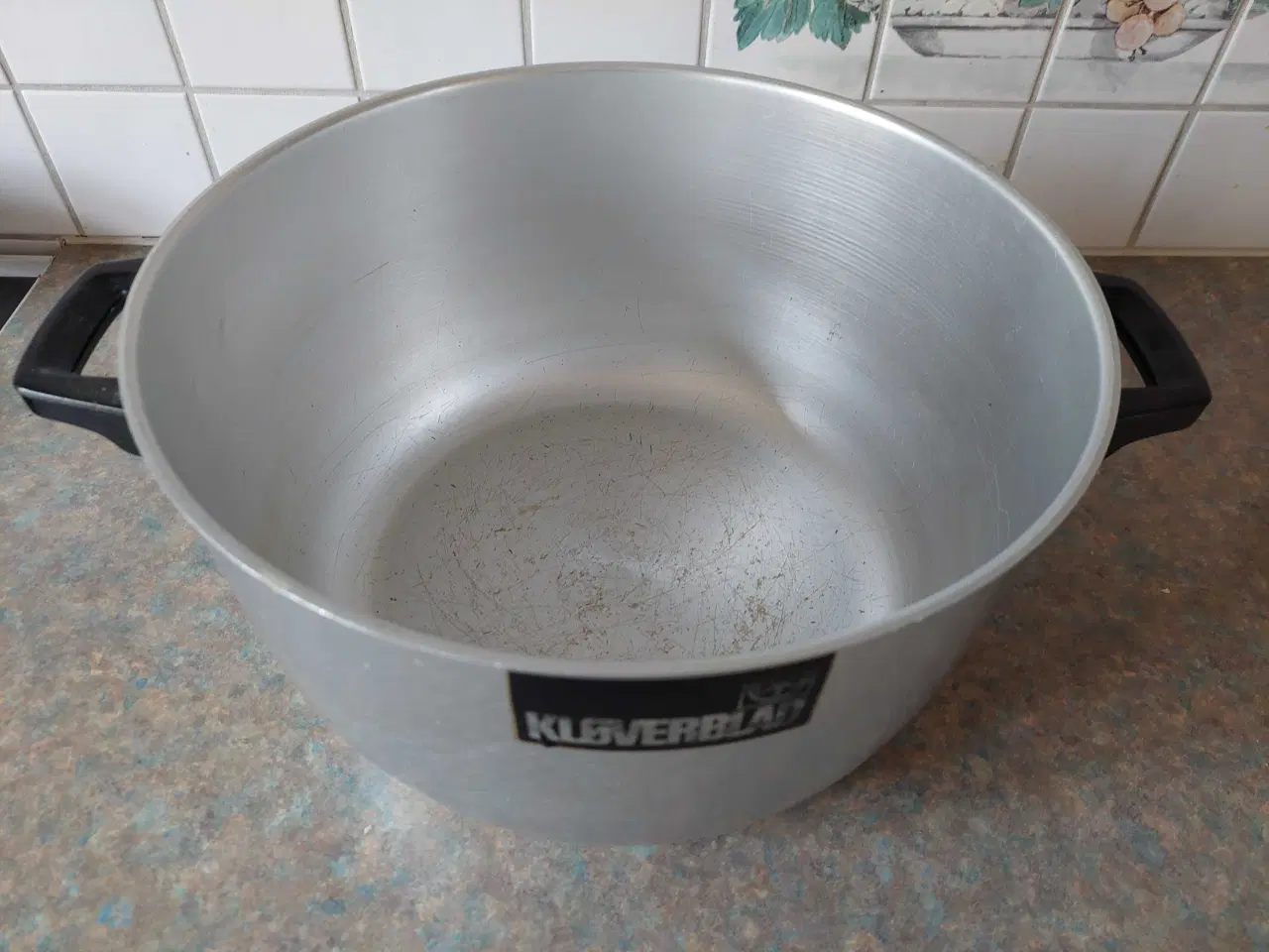 Billede 1 - Stor Kløverblad suppegryde