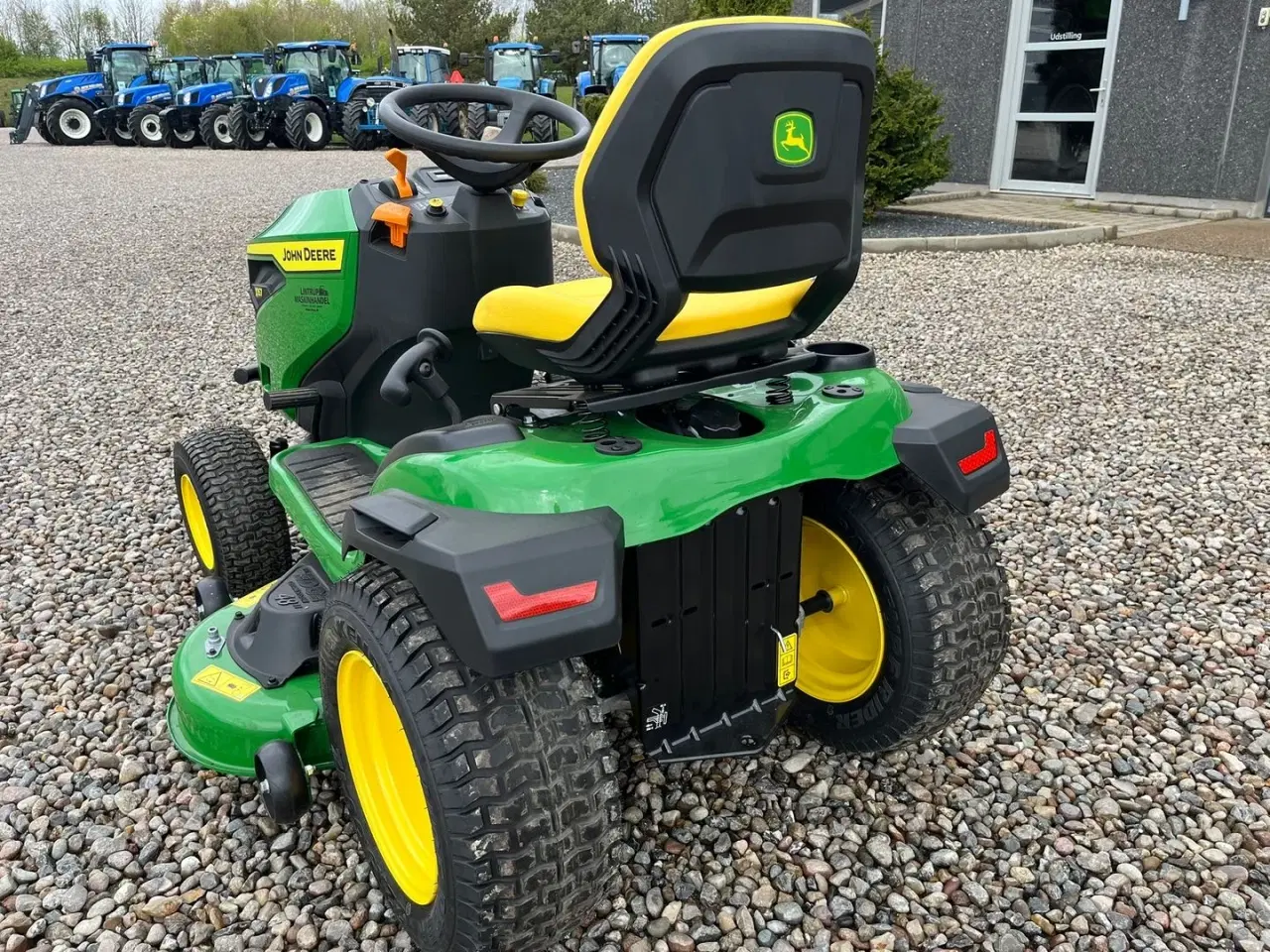 Billede 7 - John Deere X167 2cylinderet motor og med 48tommer klipperbord og for kofanger