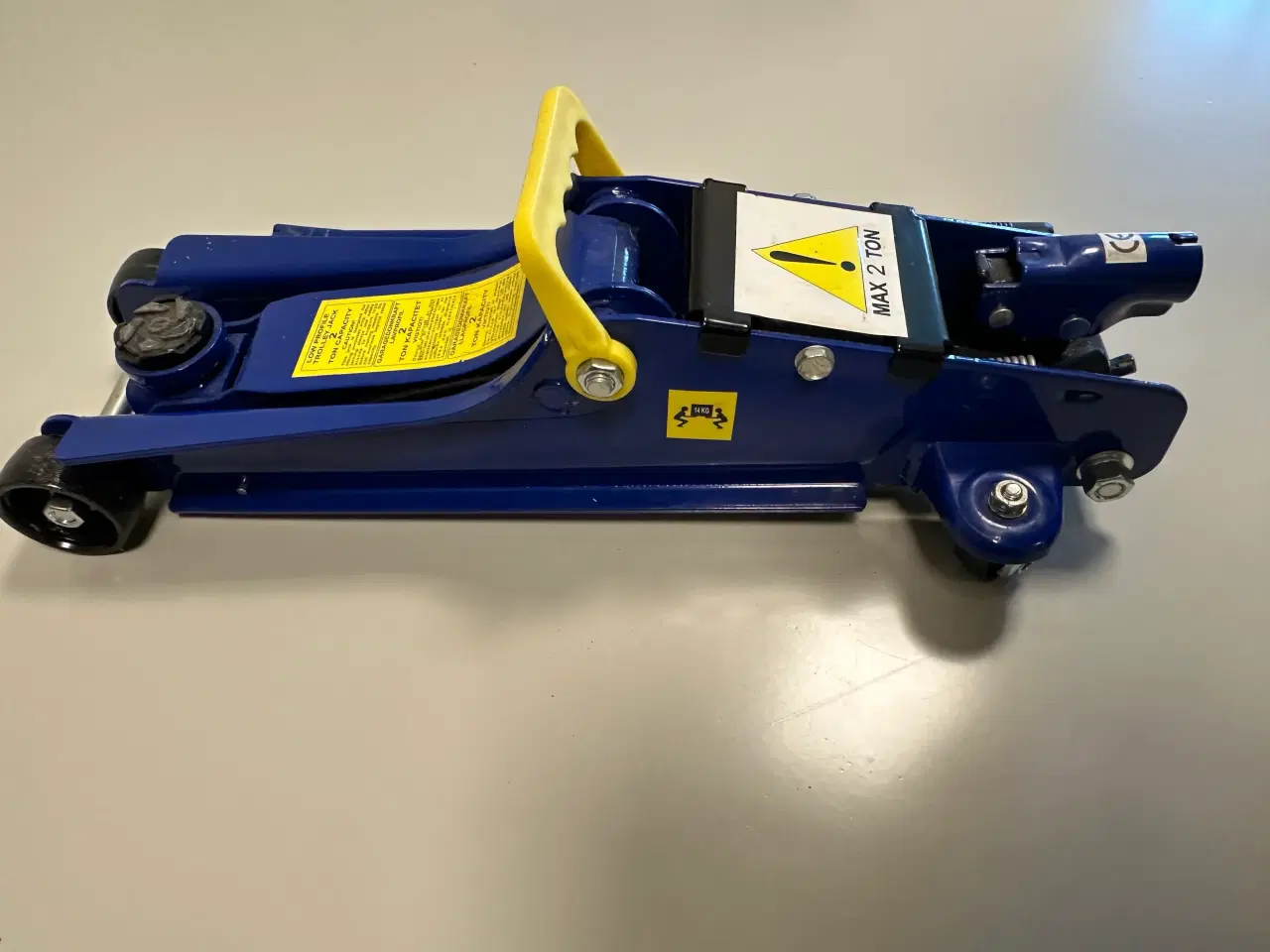 Billede 2 - Garage donkraft m. hjul