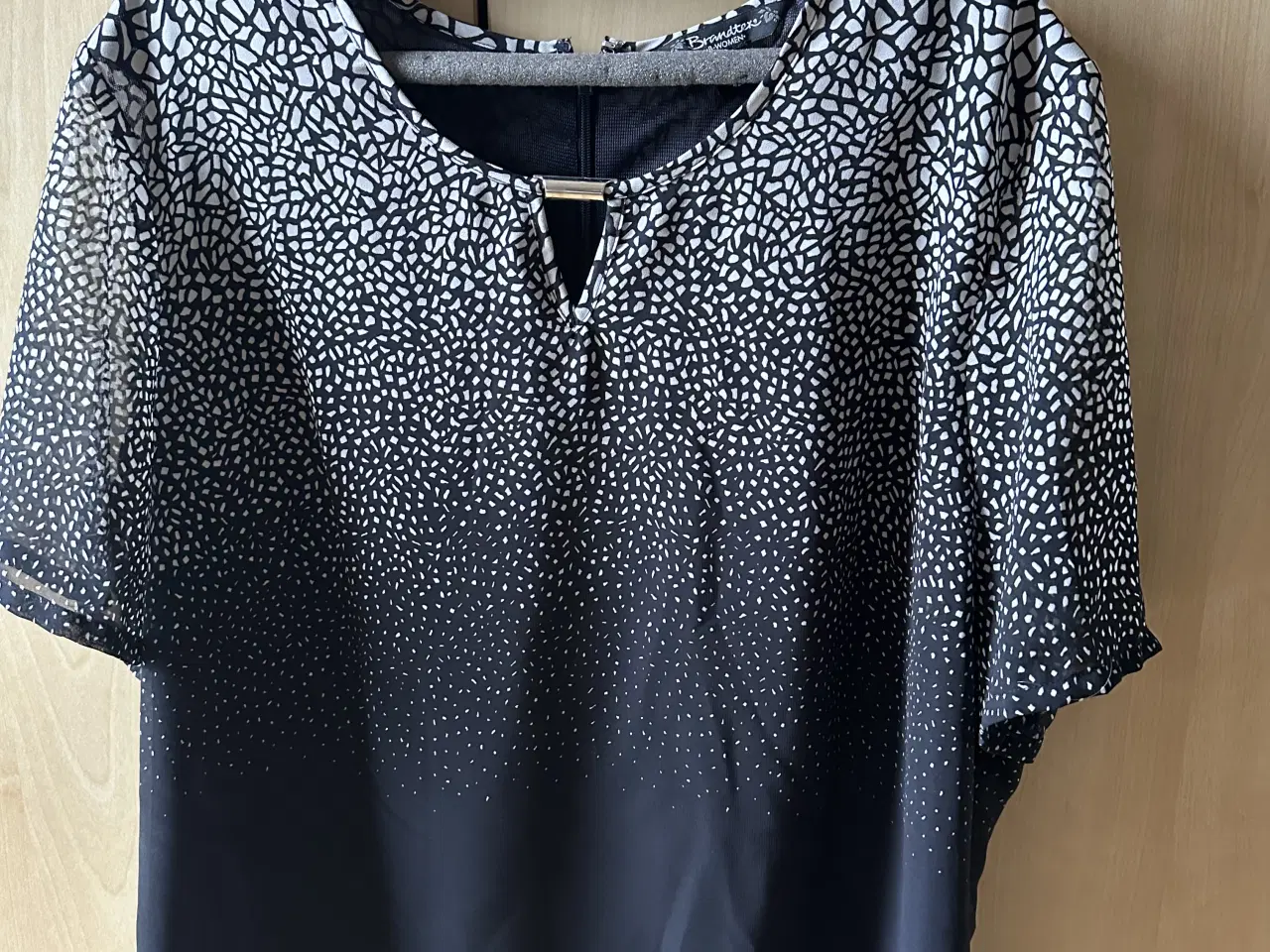 Billede 1 - Fin sæt nederdel og bluse