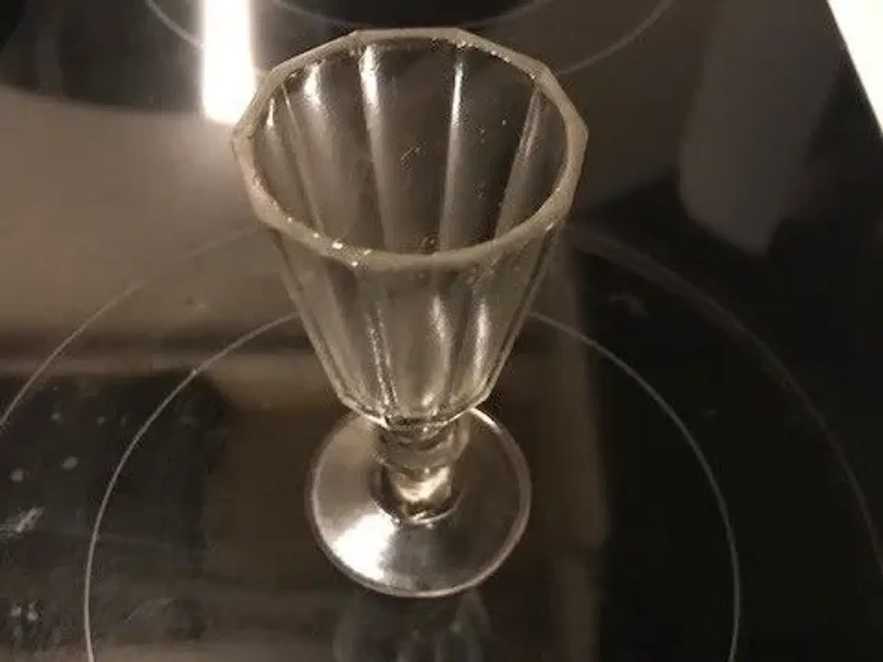 Billede 1 - Fint gammelt Wellinton glas fra Holmegård