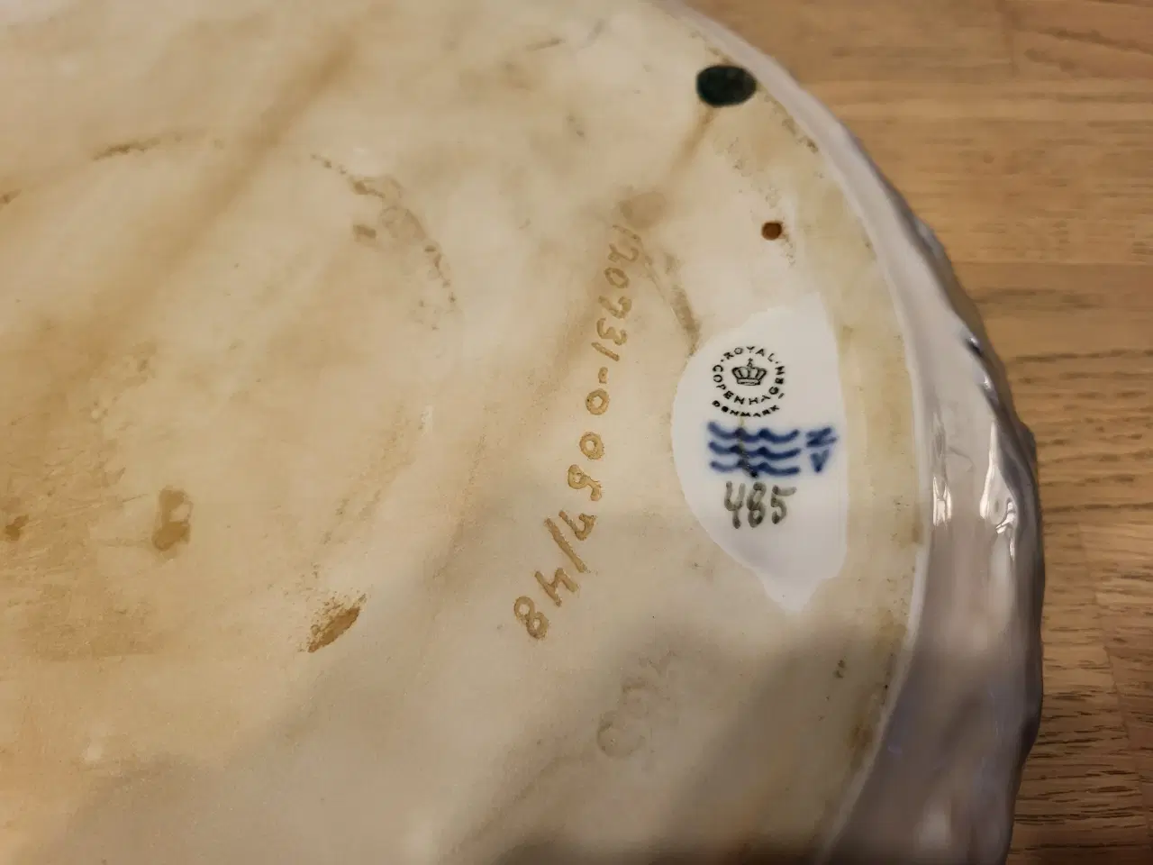 Billede 2 - Royal Copenhagen hummer fade nr. 485.  350 kr.