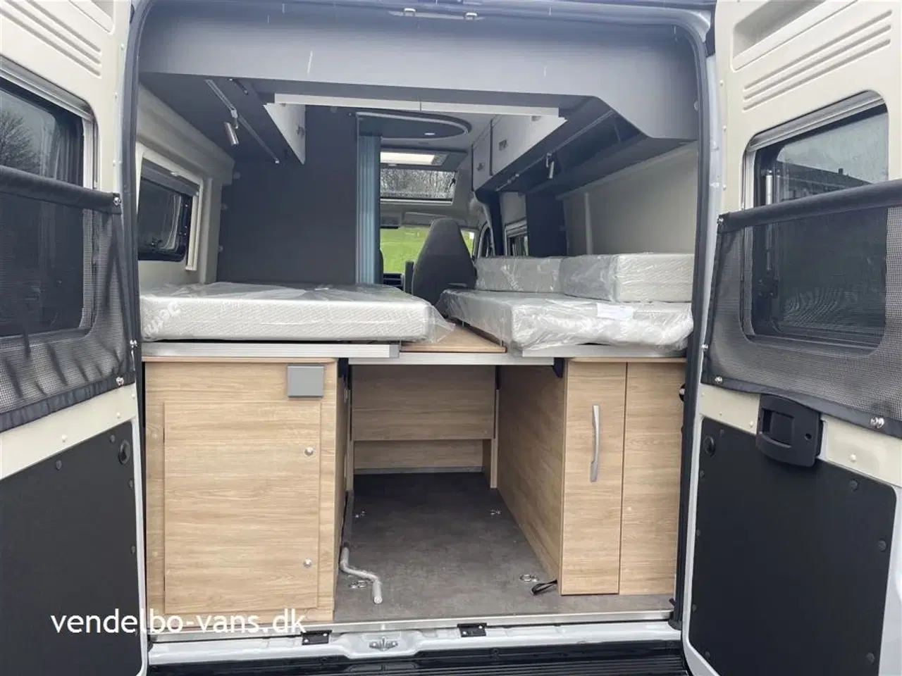 Billede 7 - 2024 - Dethleffs Globetrail CVD 600 ER Advantage   Korteste model med enkeltsenge - årets CamperVan 2024