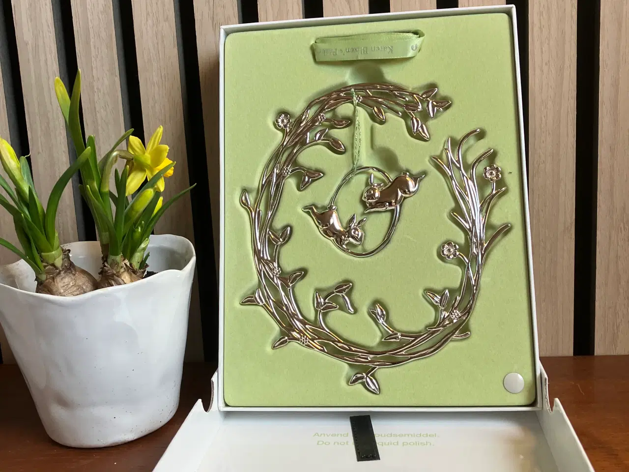 Billede 1 - Karen Blixen Påske ophæng æg i krans i sølvfarvet 