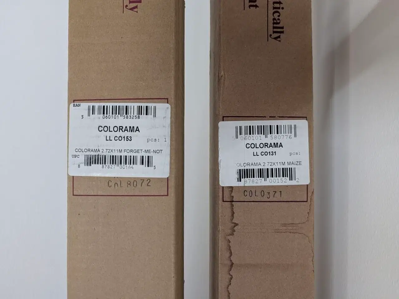 Billede 1 - 2 stk. 2,7x11m Background - LL CO153 ("Forget-Me-Not") & LL CO131 ("Maize") - COLORAMA