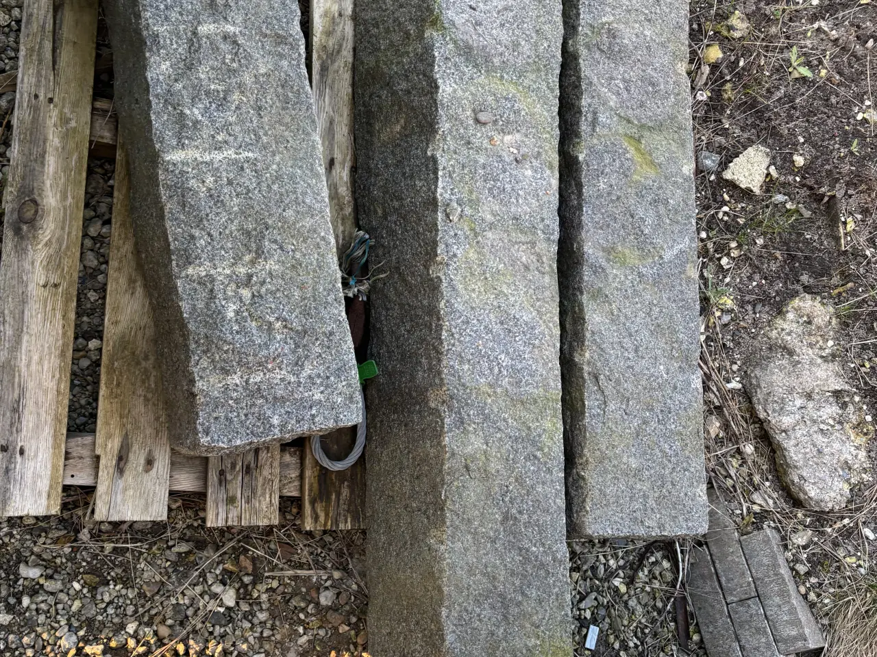 Billede 3 - Granit søjler