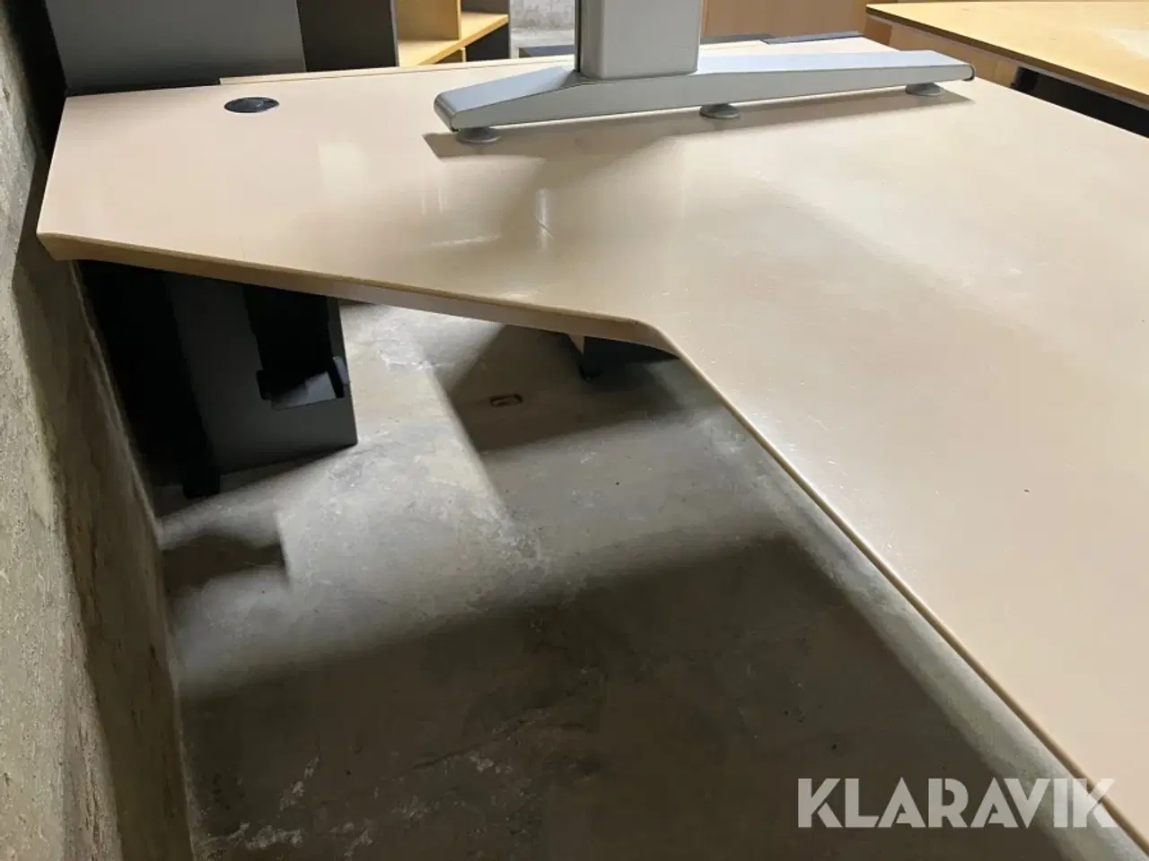 Billede 12 - Inventar stole/borde/skabe