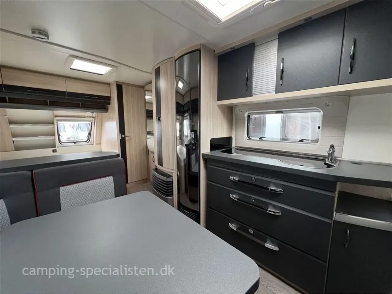 Billede 11 - 2019 - Hobby De Luxe Edition 650 KMFe   Hobby De Luxe Edition 650 KMFe 2019 - Se den nu hos Camping-Specialisten.dk