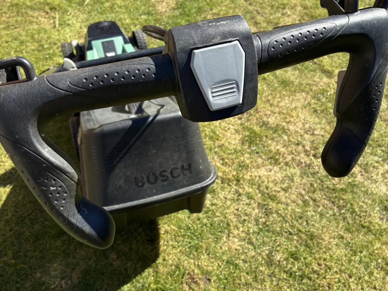 Billede 3 - Bosch batteridrevet plæneklipper 