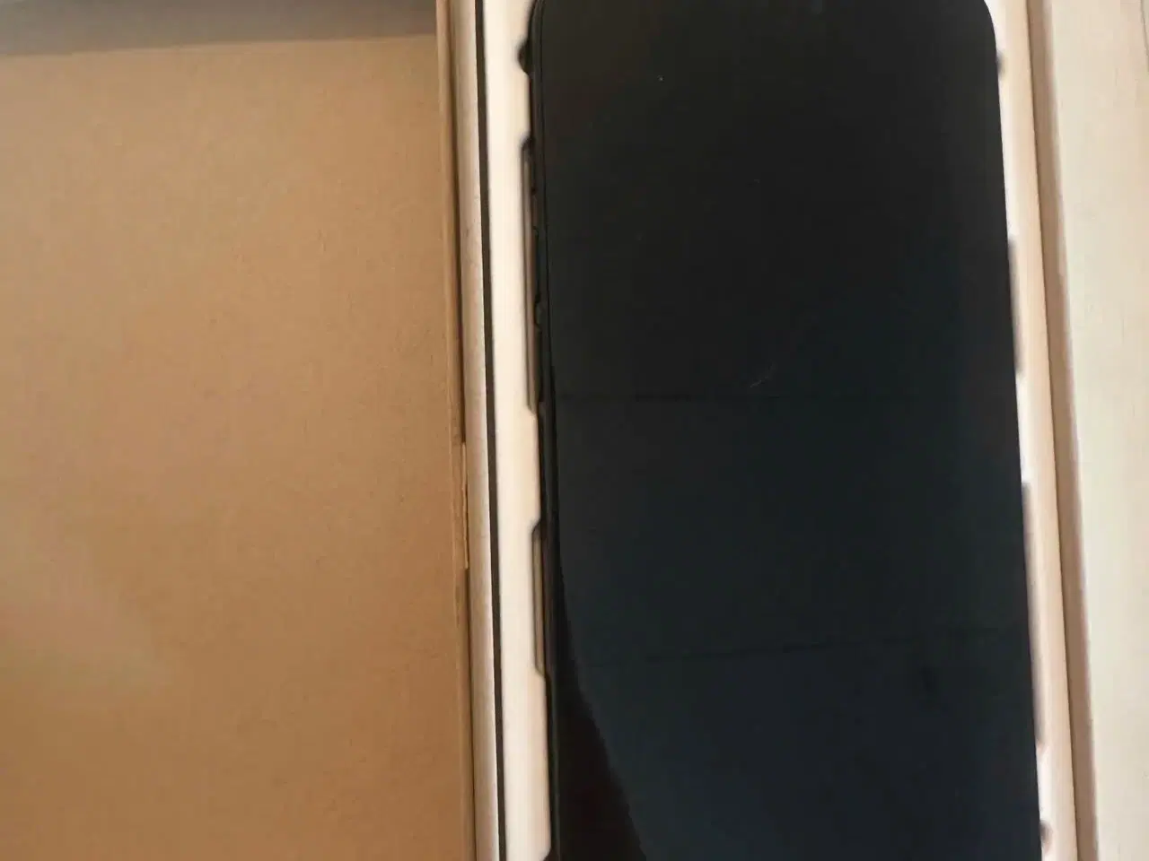 Billede 1 - iPhone 15 – 128 GB – Sort (næsten som ny)