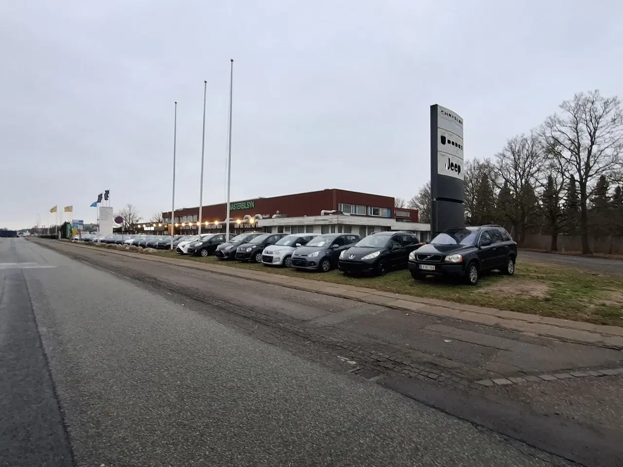 Billede 49 - Velegnet til Autoværksted. værksted eller Lager. Stort udeareal til præsentation af biler