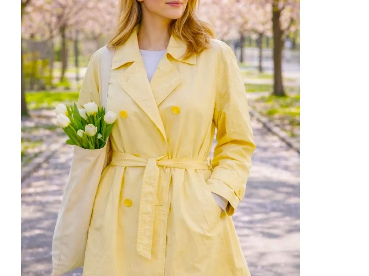 Billede 1 - Forårsgul trenchcoat/cottoncoat med matchende for
