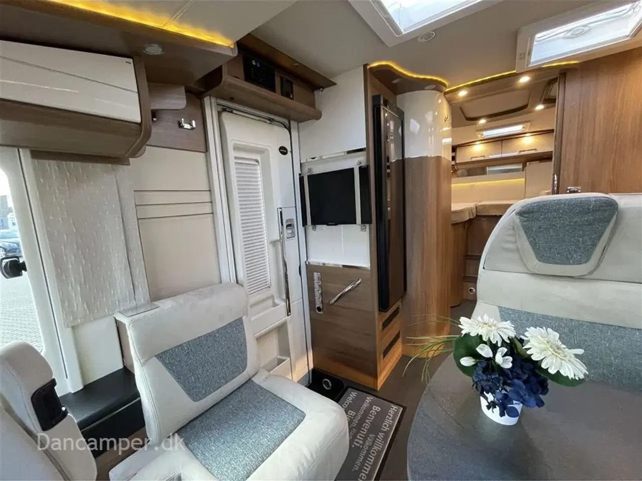 Billede 16 - 2020 - Carthago c-tourer I 144 LE Fantastisk helintegreret autocamper. 9-trins automatgear, automatisk klimanlæg i førehuse, Multimediasystem inkl. navigation og DAB+