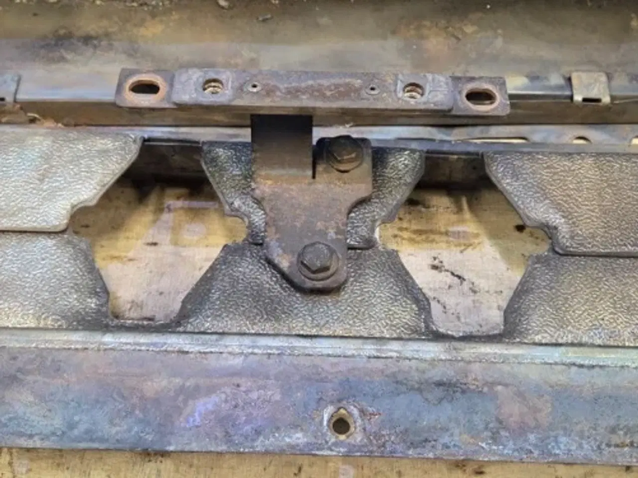 Billede 3 - Mercedes OM502LA Isolation L. 0007812120