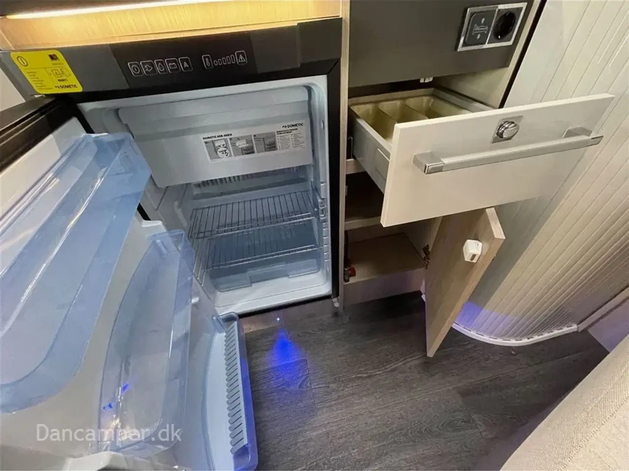 Billede 25 - 2019 - Chausson Flash 515   Anvisningsbil!  2019 model! En ejer! Under 6m. 170Hk Ford, model med fransk seng, markise og NX5-alarm. Nysynet.