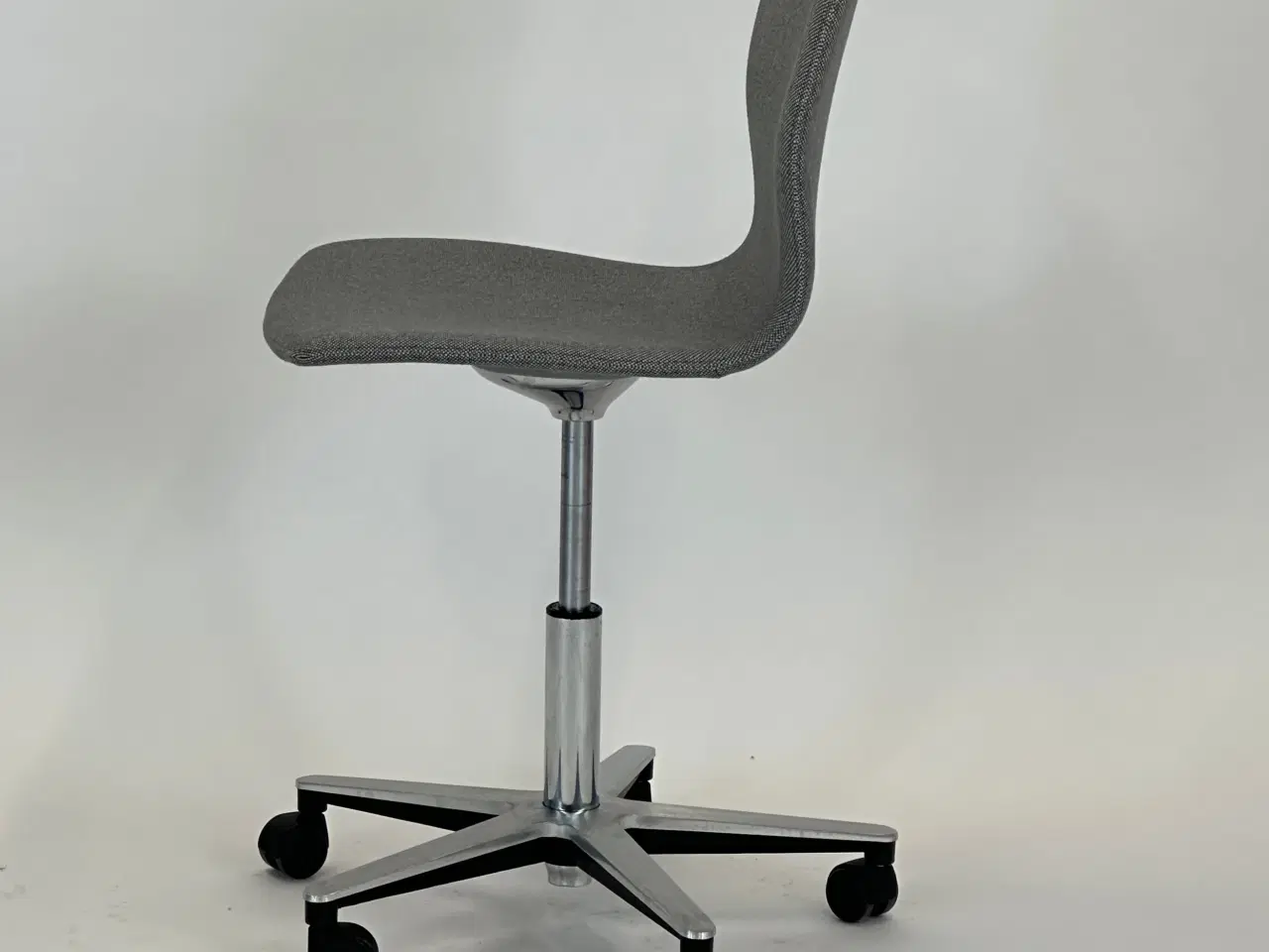 Billede 4 - Butterfly swivel fra Magnus Olesen (Grå)