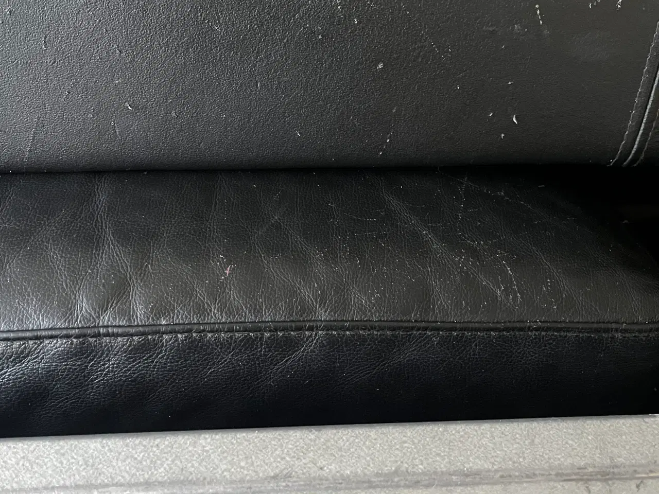 Billede 2 - Sofa i kunstlæder
