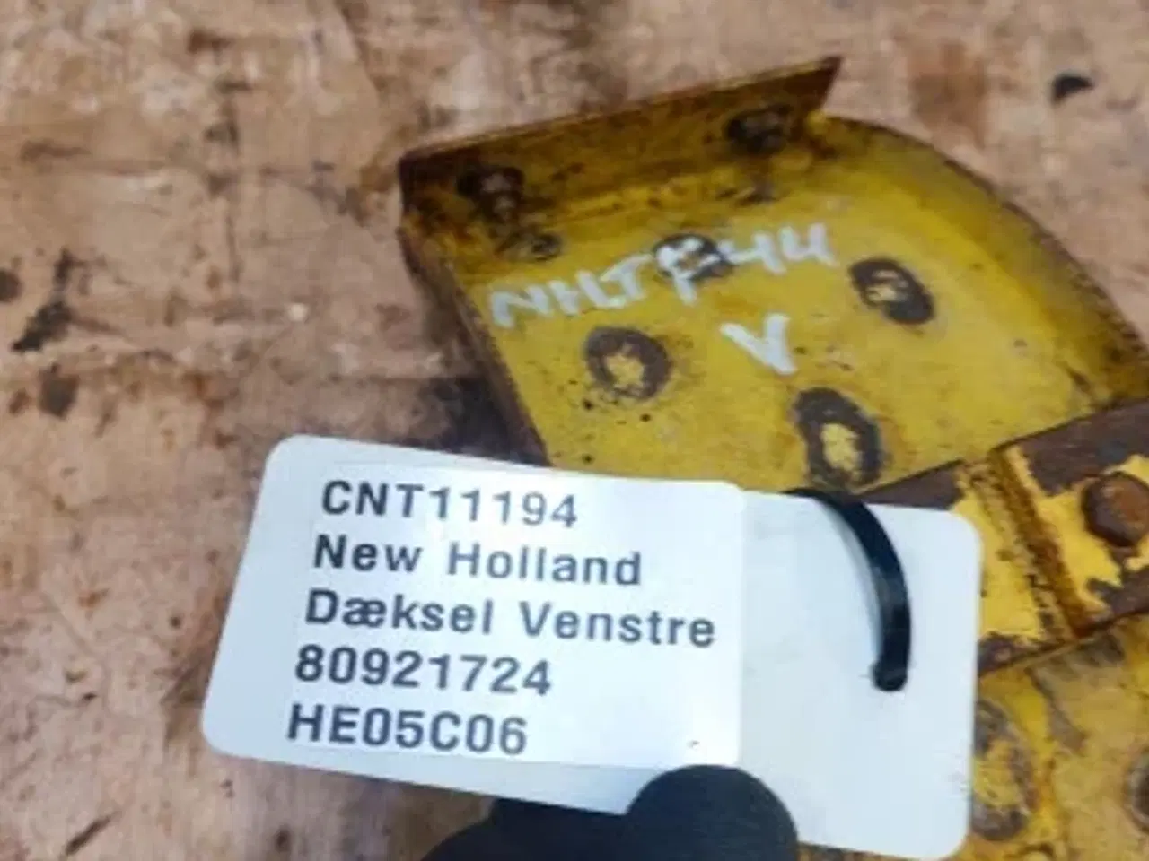 Billede 9 - New Holland TF44 Dæksel LH 80921724