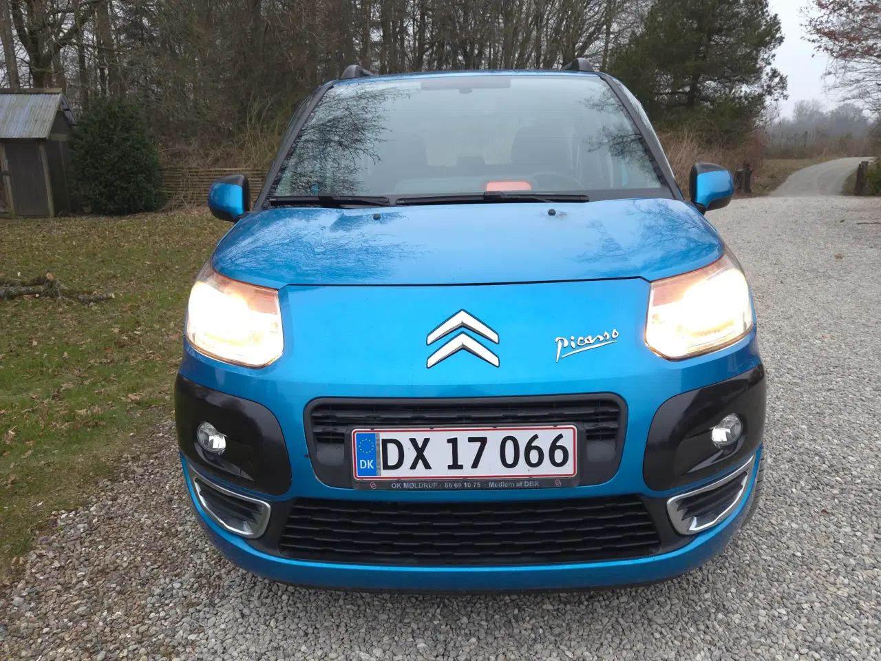 Billede 1 - Fin rummelig familiebil