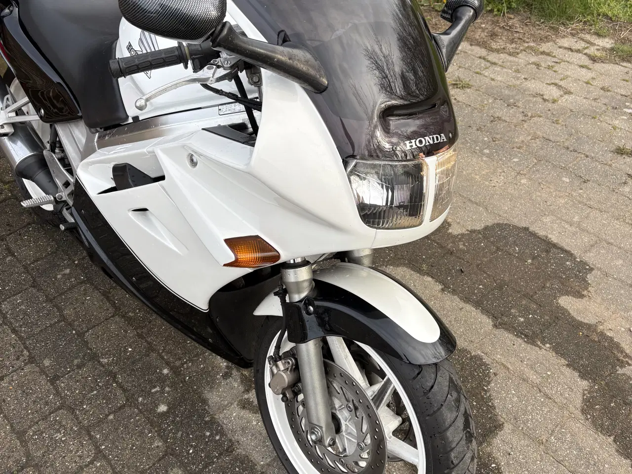 Billede 2 - VFR750 rc36