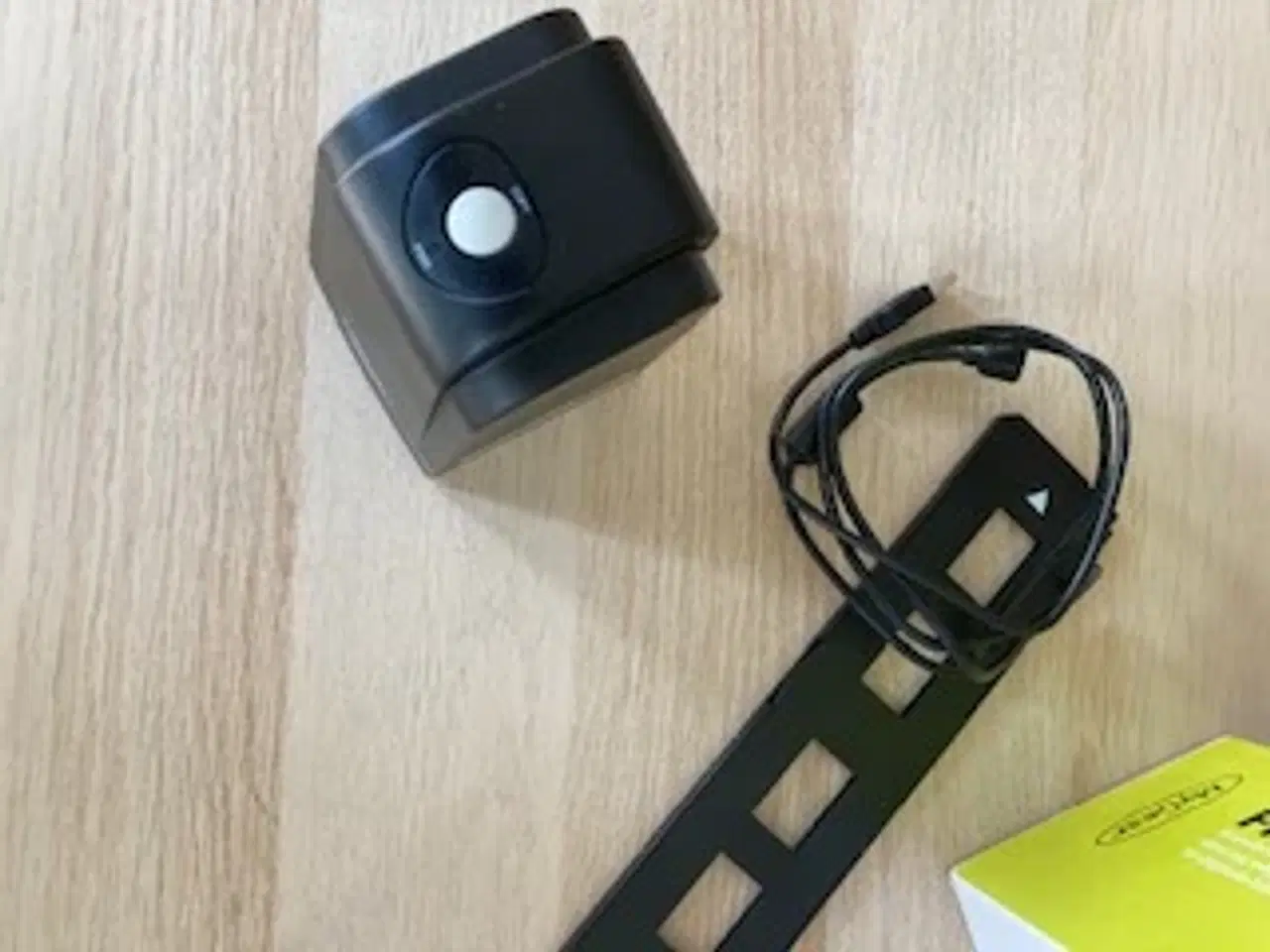 Billede 2 - Dias scanner hvor app skal hentes på nettet