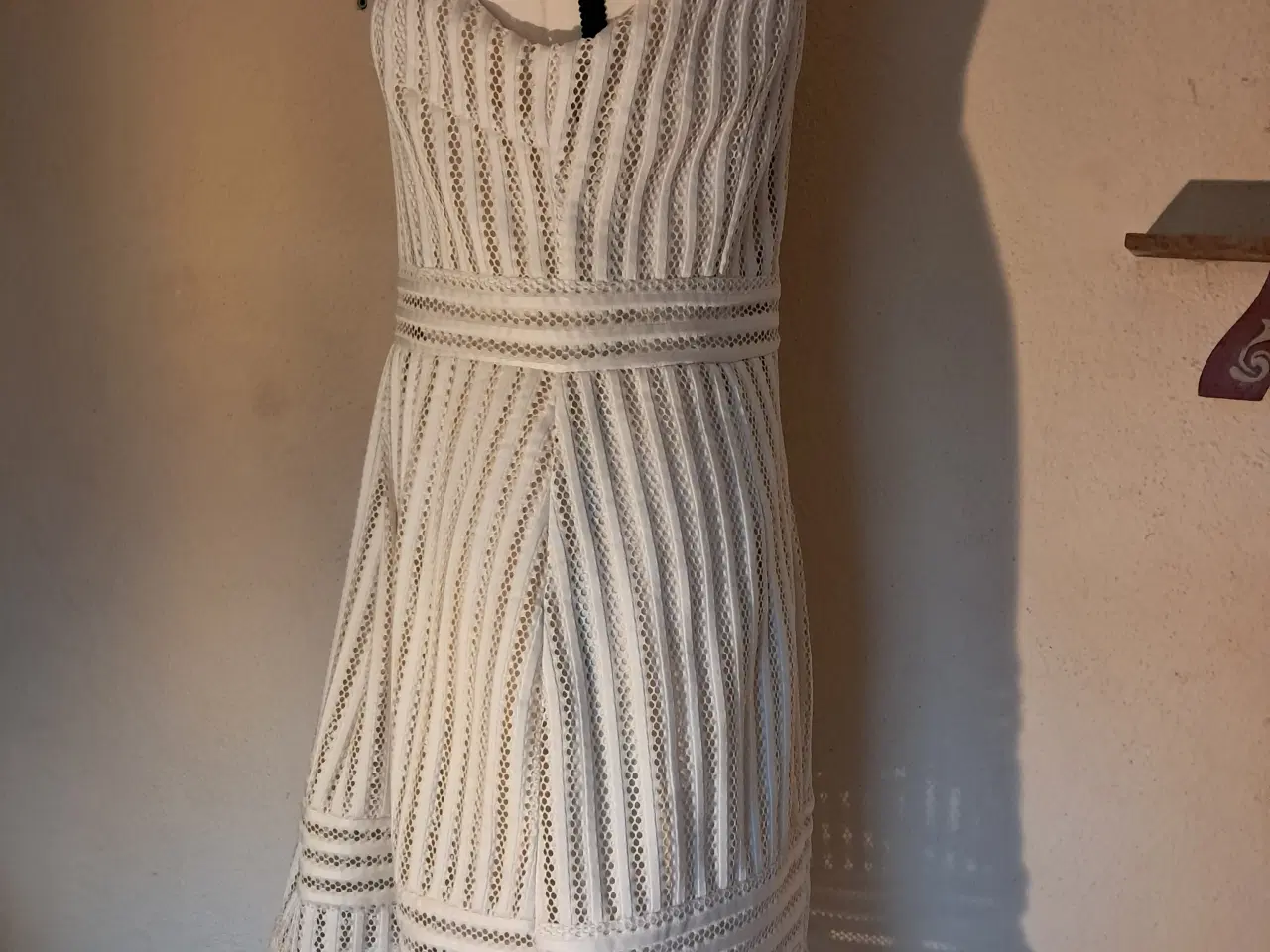 Billede 2 - H&M str. 40 kjole