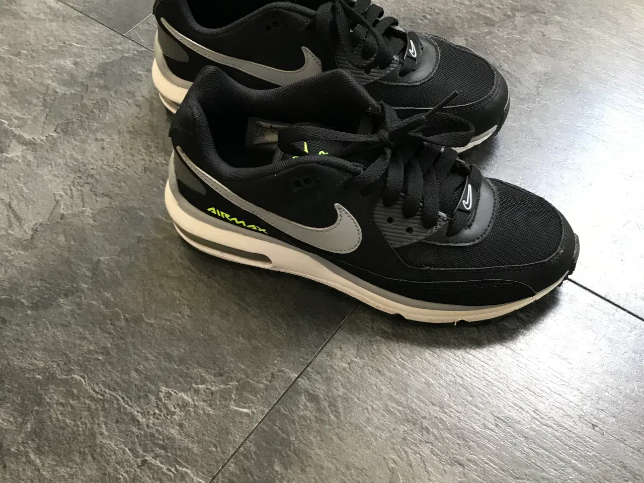 Billede 1 - Som nye: Nike Air max str 36,5 