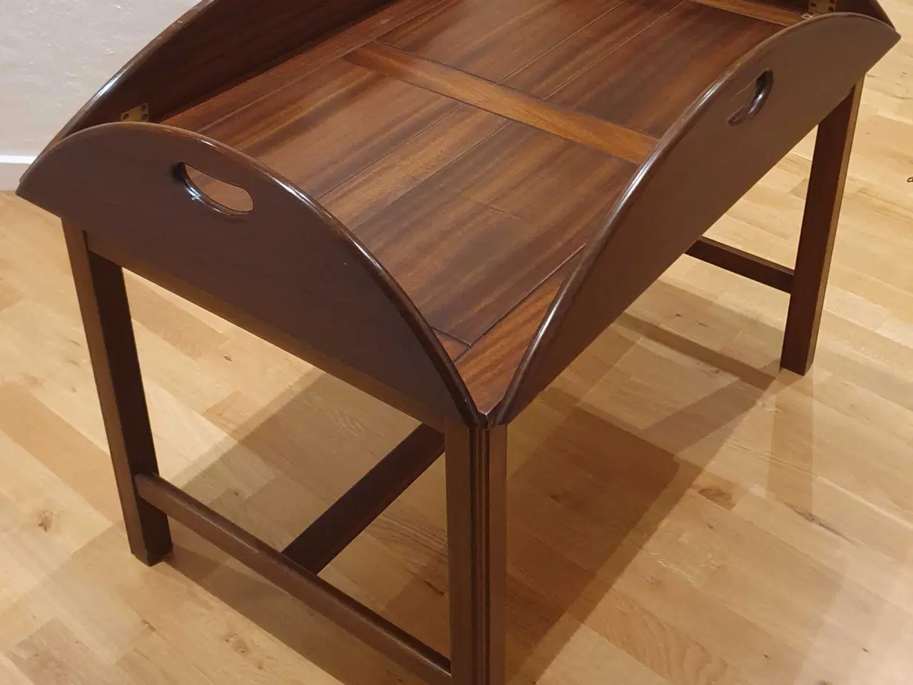 Billede 2 - Butlerbord / sofabord/ Bakkebord