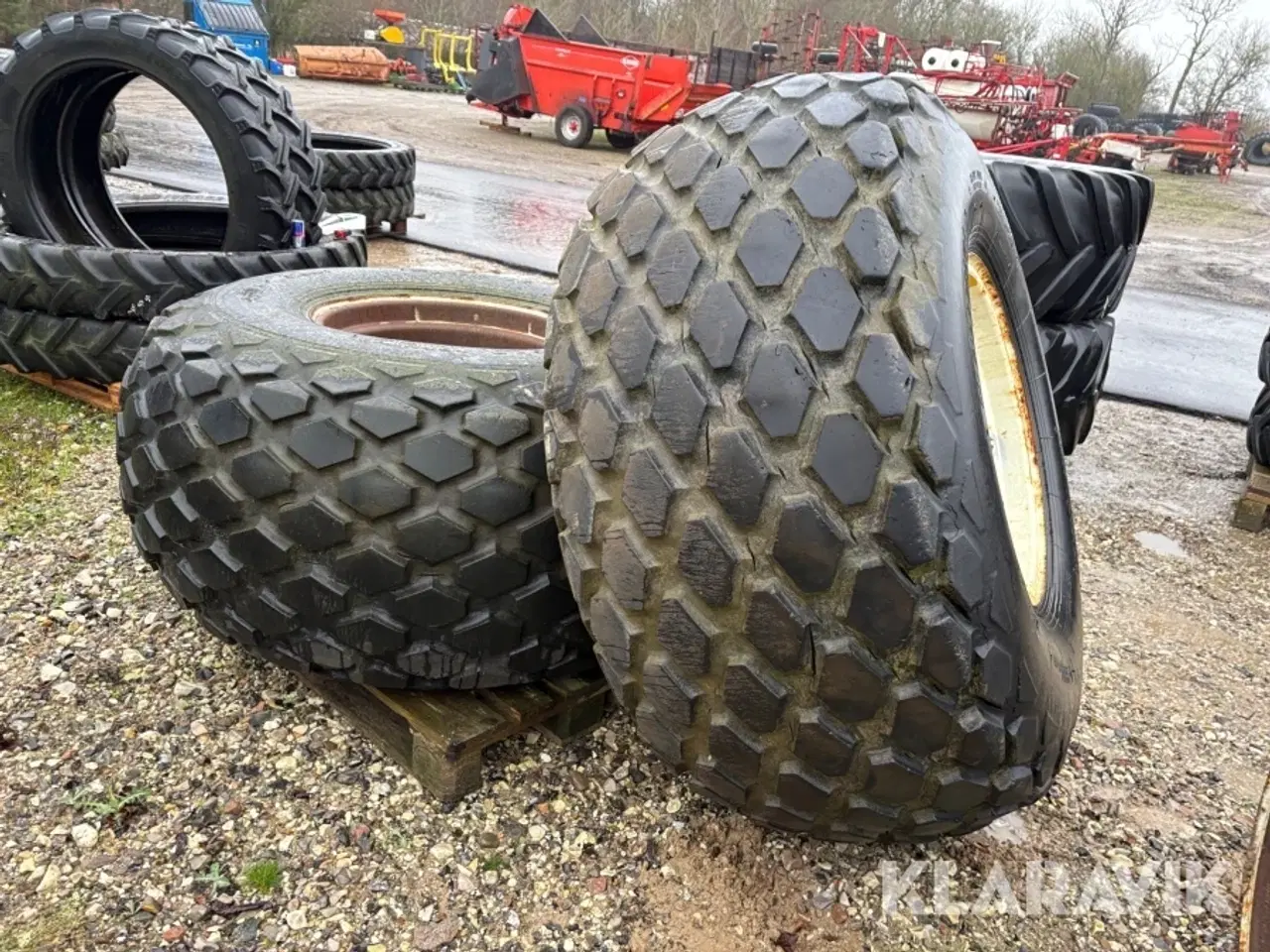 Billede 11 - Landbrugsdæk + følg Alliance 28L-26 A-330 B-61 - 2 styk