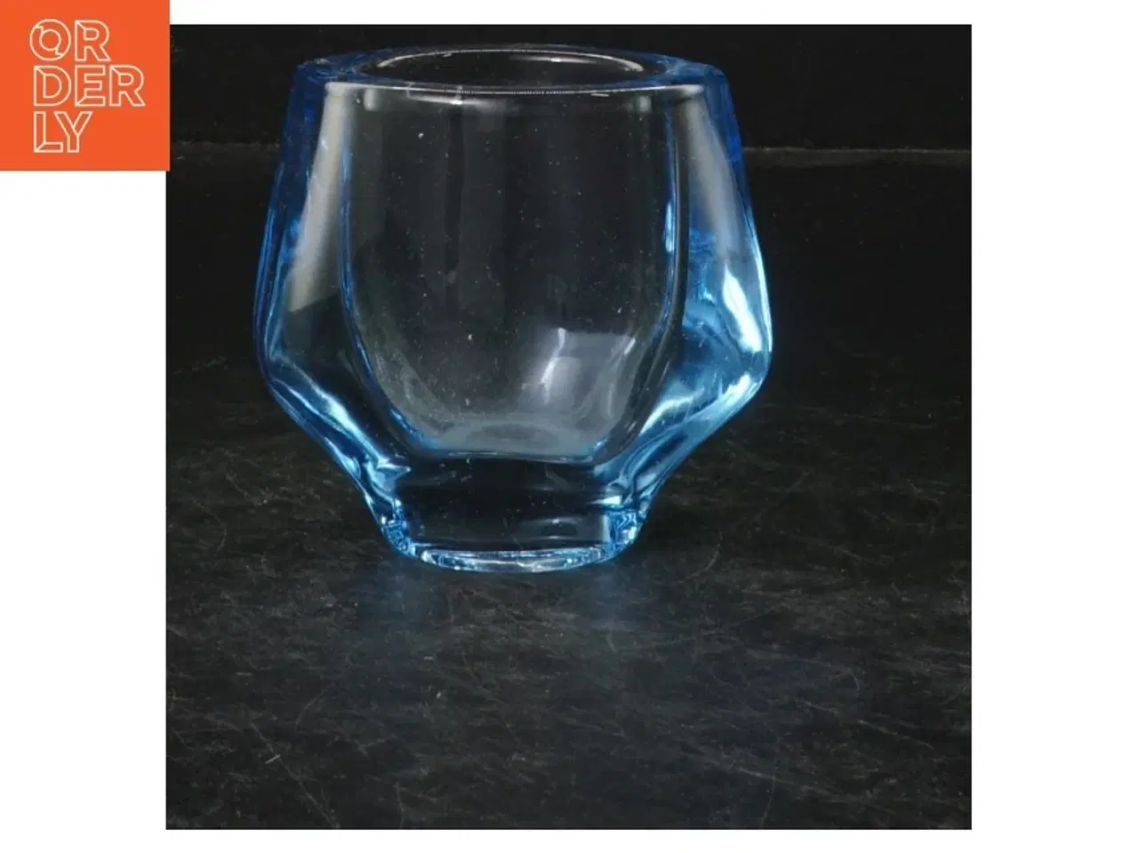Billede 2 - Blå glasvase (str. 9 cm)