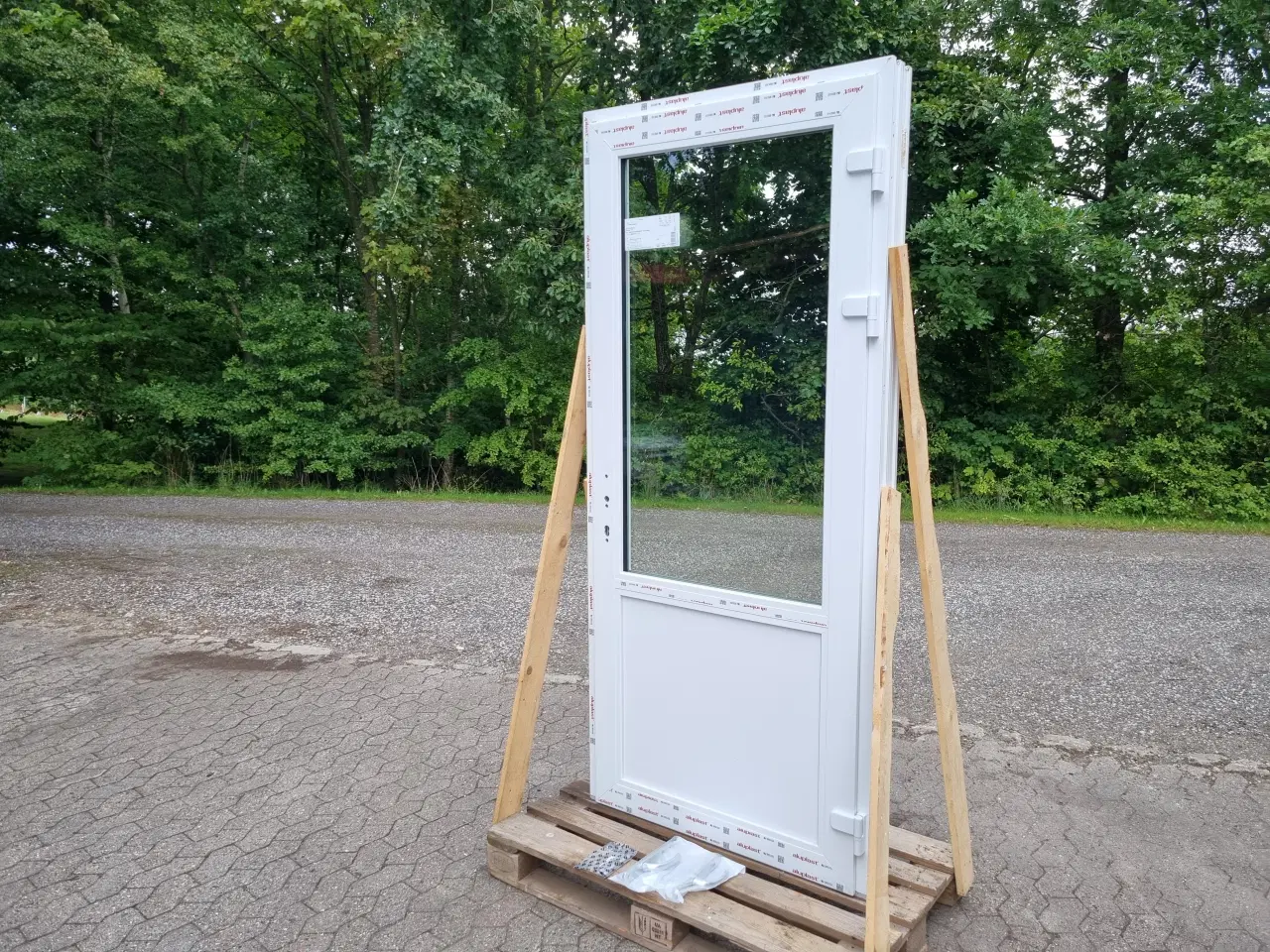 Billede 2 - Ny yderdør 215×95×12 karmmål