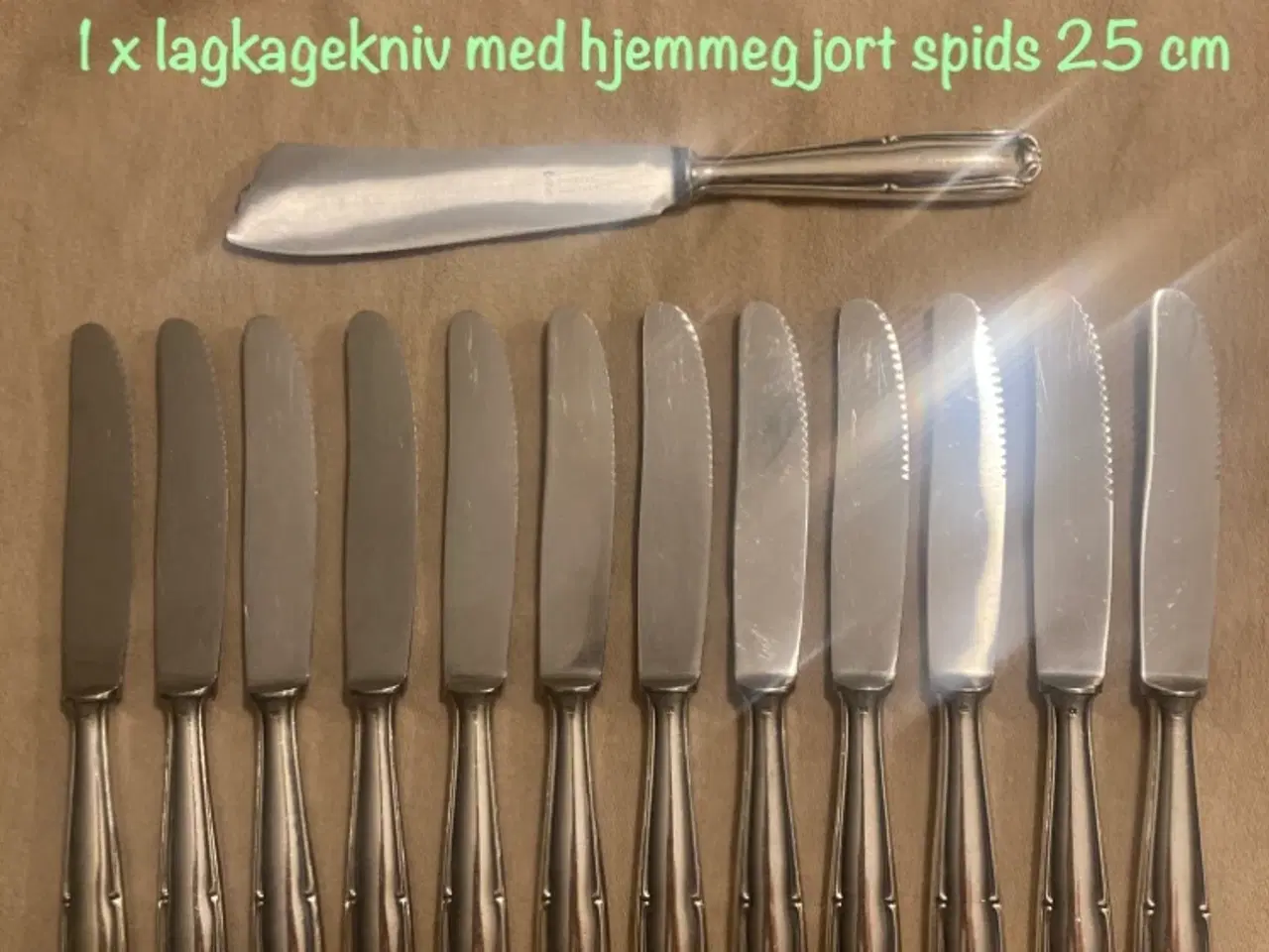Billede 1 - 12 middsgsknive + kagekniv 